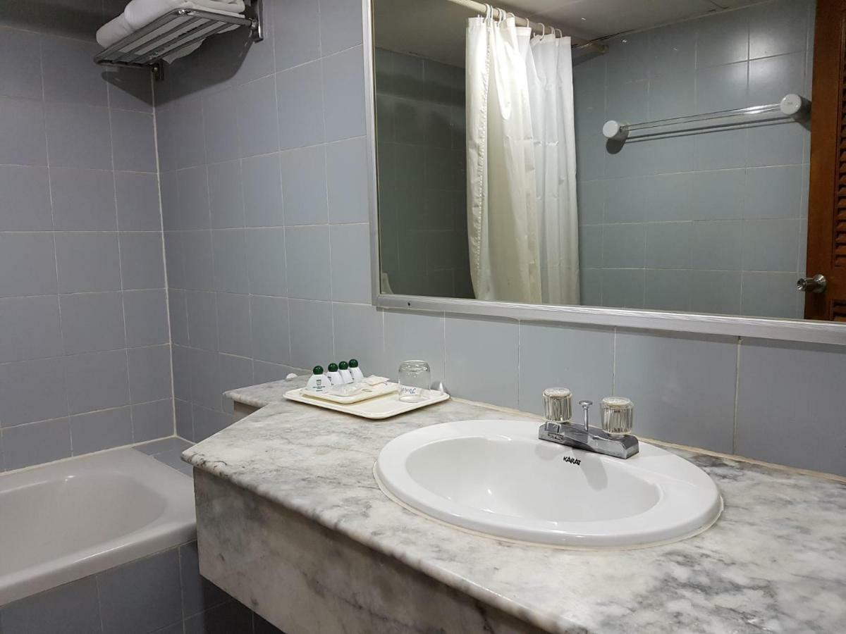 בנגקוק The Park Hotel Sukhumvit 7 מראה חיצוני תמונה